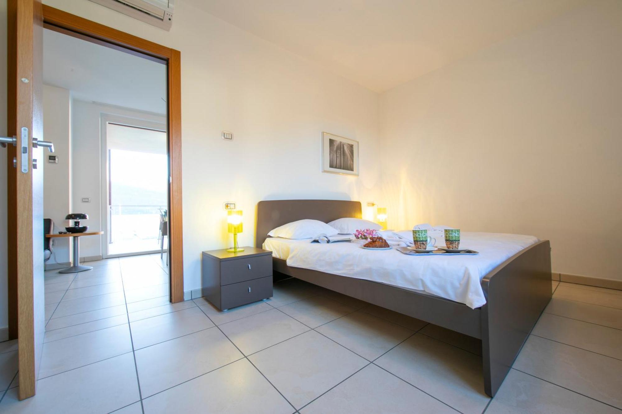 Vista Di Maccagno Fantastico Pool - Happy Rentals Экстерьер фото