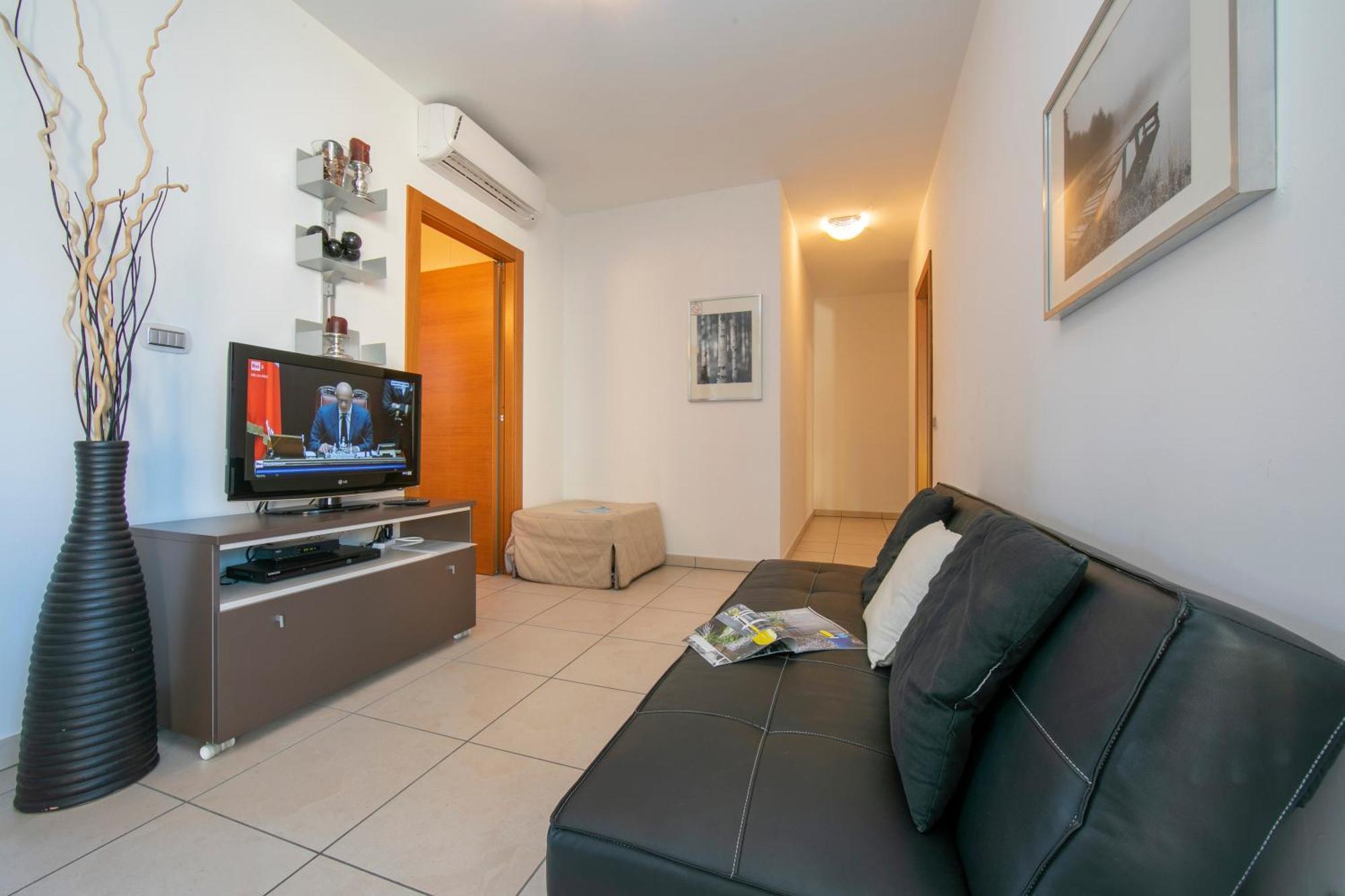 Vista Di Maccagno Fantastico Pool - Happy Rentals Экстерьер фото